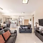 Olivia Coral Villa *