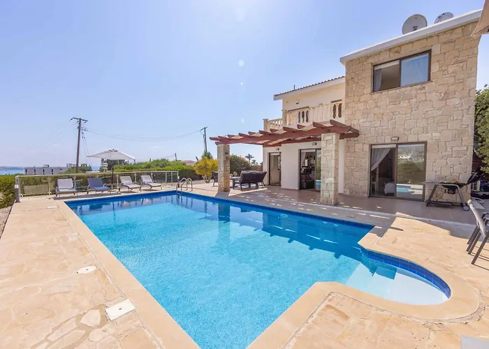 Vila Olivia Coral Pegeia